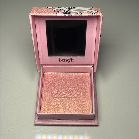 Benefit Tickle Highlighter - Picture 1 of 1